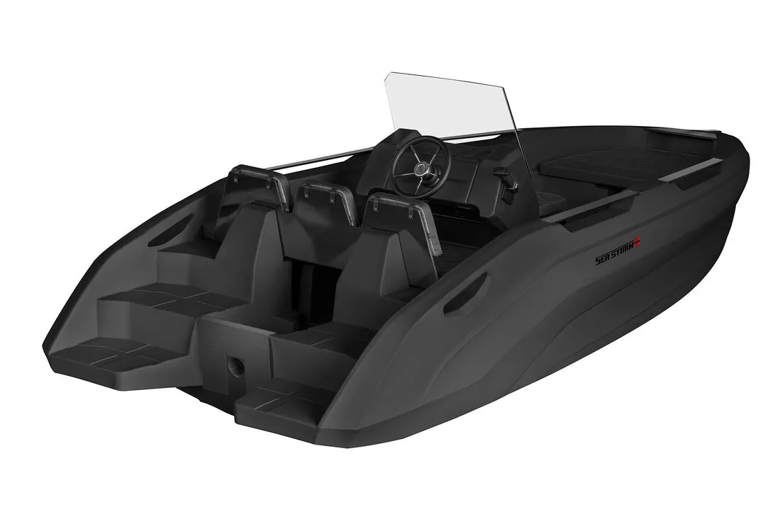 SeaStorm 17 – angled front